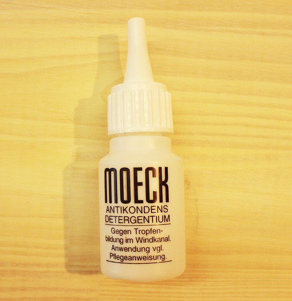 MOECK@Ih~